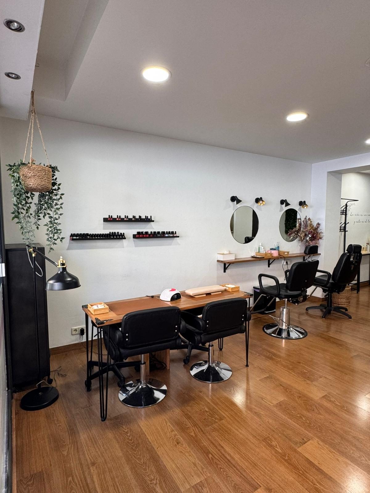 Sala de manicura del centro Maren en Cornellà